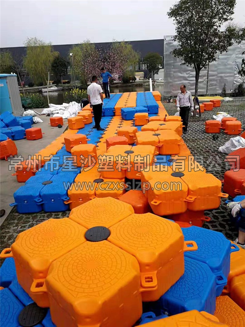 常州市星沙塑料制品有限公司客戶(hù)案例-江蘇興化浮橋2