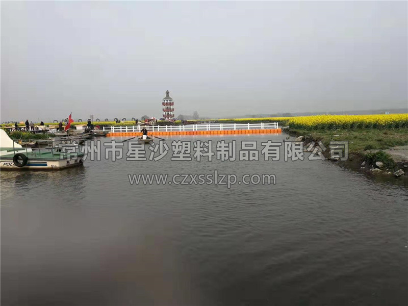 常州市星沙塑料制品有限公司客戶(hù)案例-江蘇興化浮橋1
